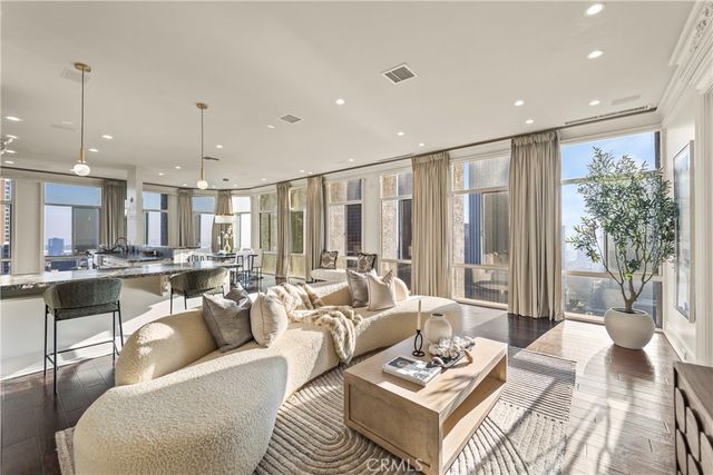 800 W 1st, Los Angeles, CA 90012