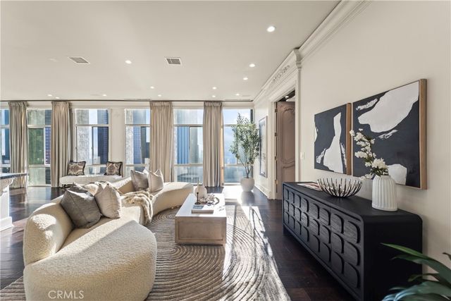 800 W 1st, Los Angeles, CA 90012