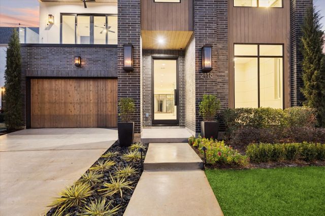 2118 Westgate Drive, Houston, TX 77019