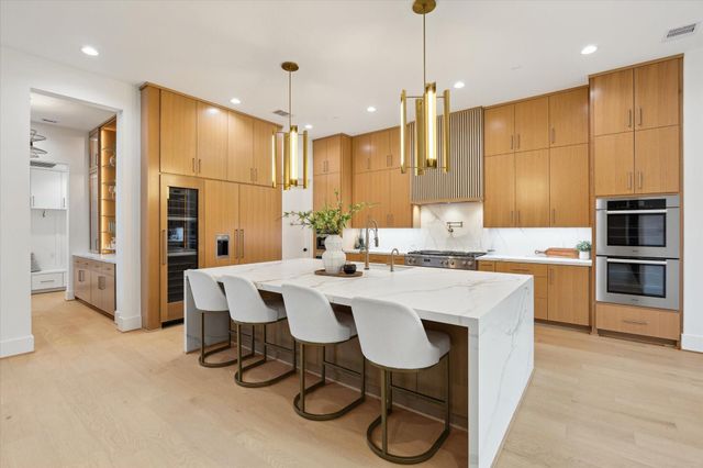 2118 Westgate Drive, Houston, TX 77019