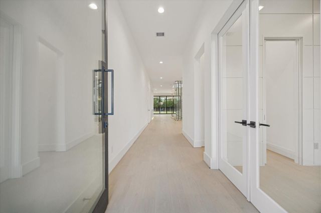 2118 Westgate Drive, Houston, TX 77019