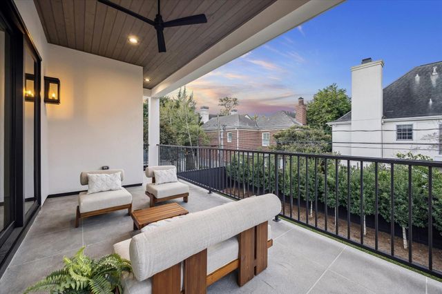 2118 Westgate Drive, Houston, TX 77019