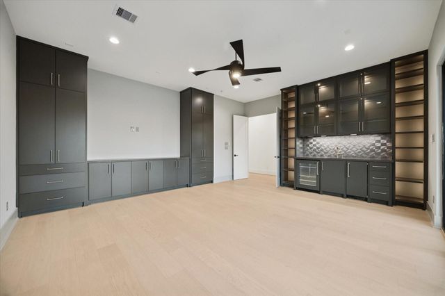 2118 Westgate Drive, Houston, TX 77019