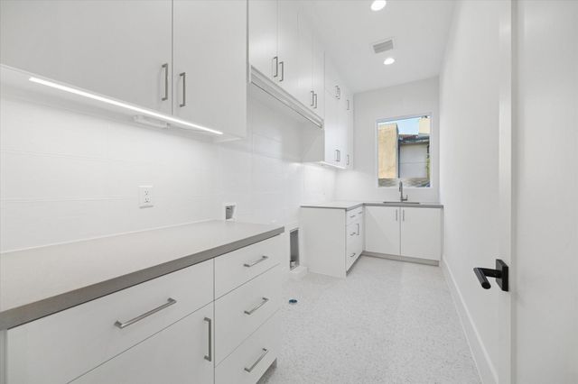 2118 Westgate Drive, Houston, TX 77019