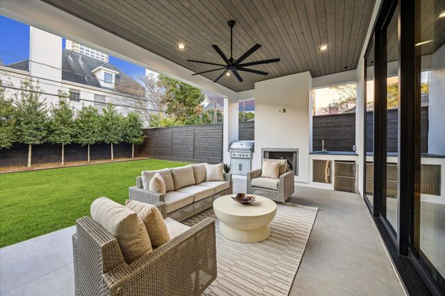 2118 Westgate Drive, Houston, TX 77019