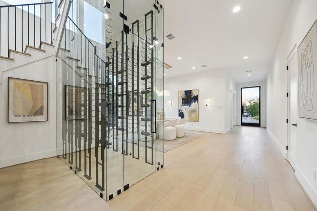 2118 Westgate Drive, Houston, TX 77019