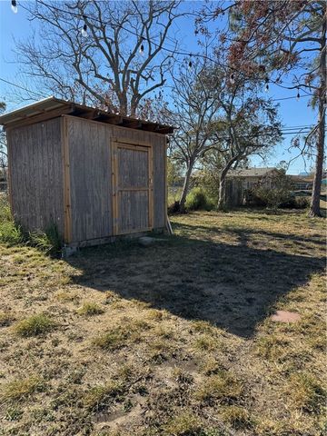 1230 Preston St, Corpus Christi, TX 78418