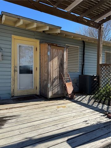 1230 Preston St, Corpus Christi, TX 78418