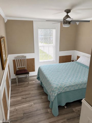 909 S Allen Road, Saint Clair, MI 48079