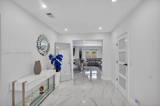 330 NW 195th Ter, Miami Gardens, FL 33169