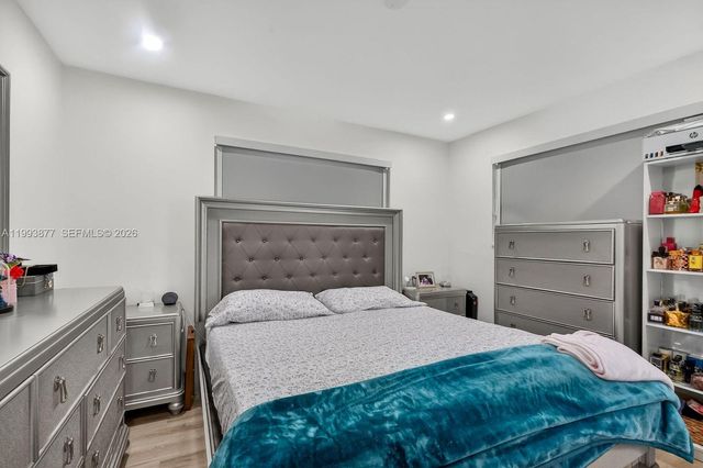 330 NW 195th Ter, Miami Gardens, FL 33169