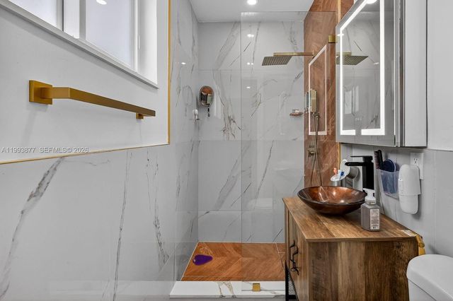 330 NW 195th Ter, Miami Gardens, FL 33169