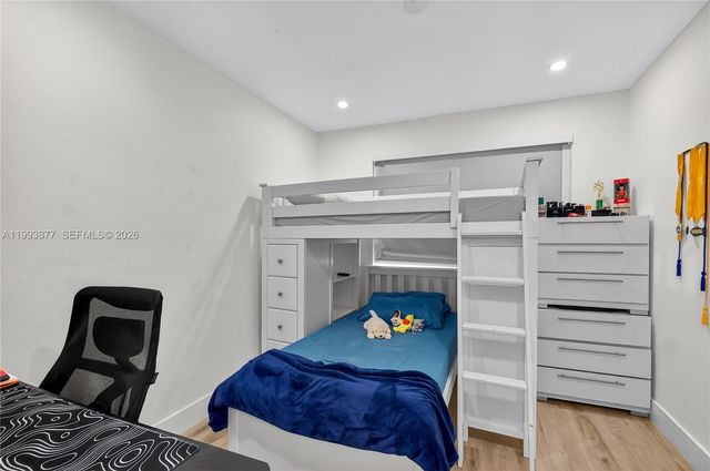 330 NW 195th Ter, Miami Gardens, FL 33169