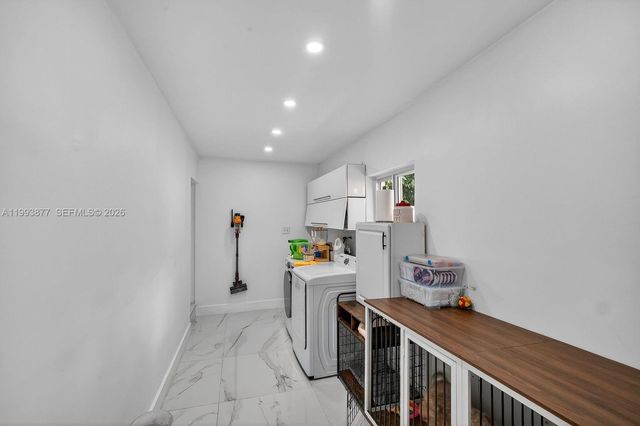 330 NW 195th Ter, Miami Gardens, FL 33169