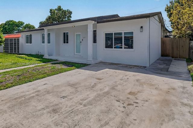 330 NW 195th Ter, Miami Gardens, FL 33169