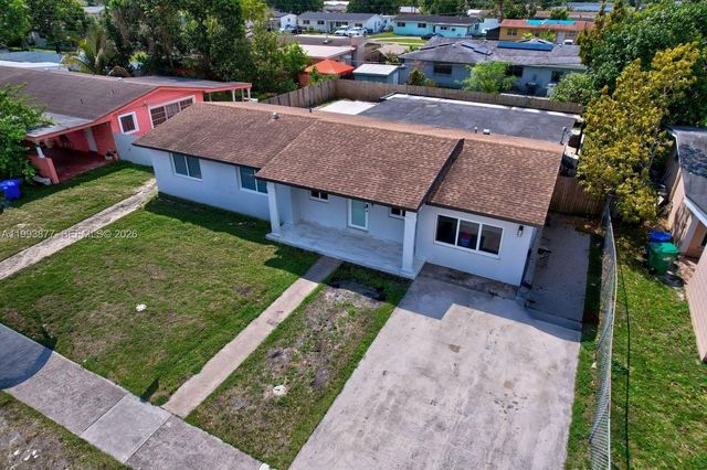 330 NW 195th Ter, Miami Gardens, FL 33169