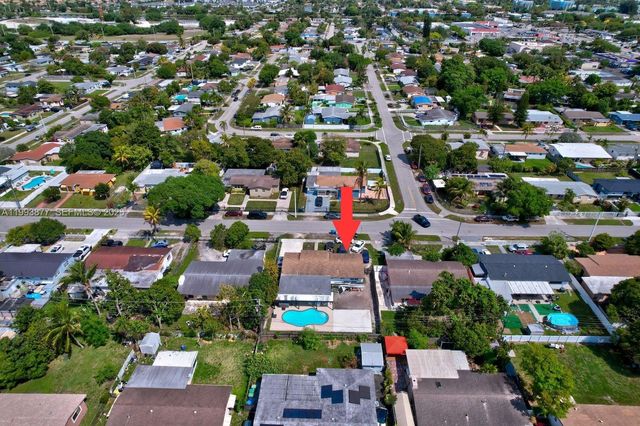 330 NW 195th Ter, Miami Gardens, FL 33169