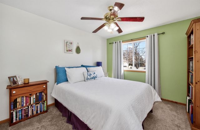 3701 Brook Ridge Court 903, Des Moines, IA 50317