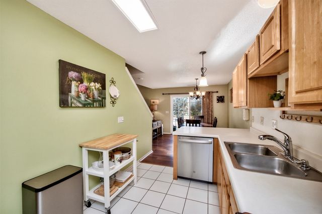 3701 Brook Ridge Court 903, Des Moines, IA 50317