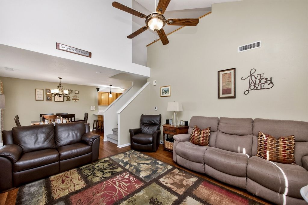 3701 Brook Ridge Court 903, Des Moines, IA 50317