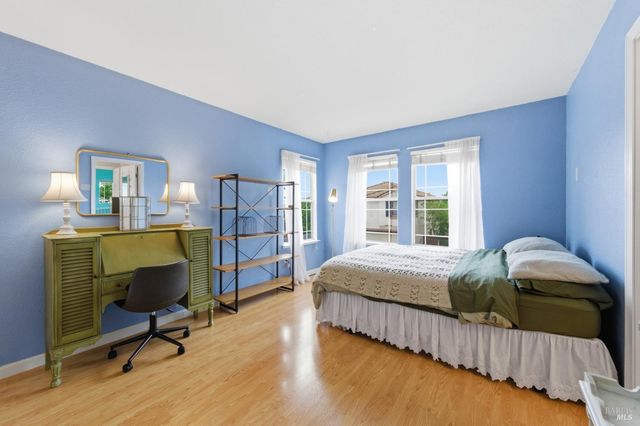 110 Chimney Rock Dr, Vacaville, CA 95687