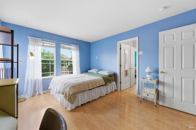 110 Chimney Rock Dr, Vacaville, CA 95687