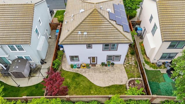 110 Chimney Rock Dr, Vacaville, CA 95687