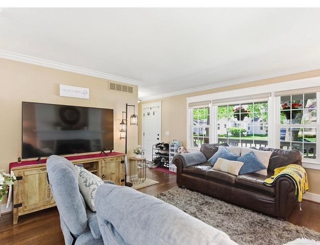 1223 Greenleaf Drive, Royal Oak, MI 48067