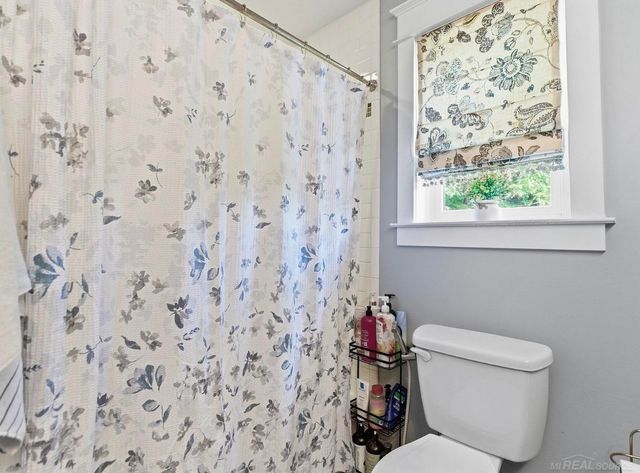 1223 Greenleaf Drive, Royal Oak, MI 48067