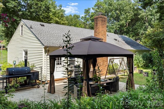 9614 Lone Oak Court, Charlotte, NC 28270