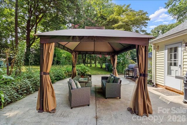9614 Lone Oak Court, Charlotte, NC 28270