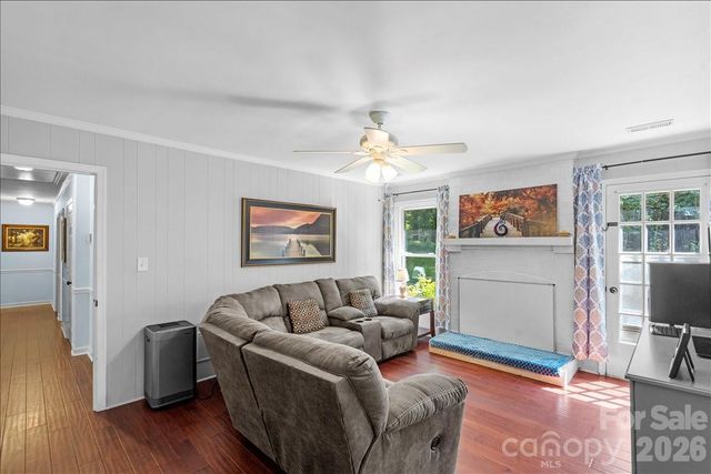 9614 Lone Oak Court, Charlotte, NC 28270