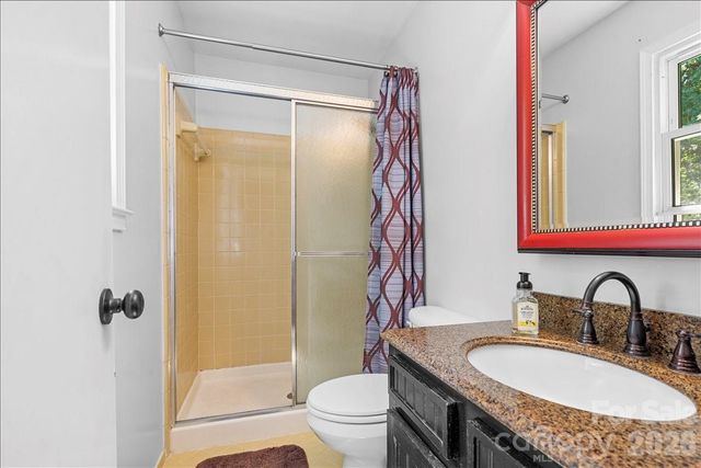 9614 Lone Oak Court, Charlotte, NC 28270