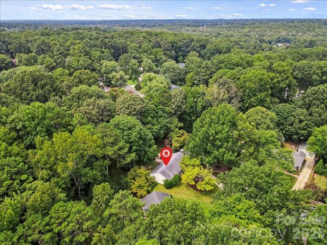 9614 Lone Oak Court, Charlotte, NC 28270