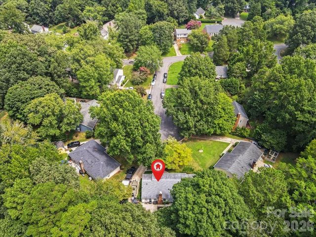 9614 Lone Oak Court, Charlotte, NC 28270