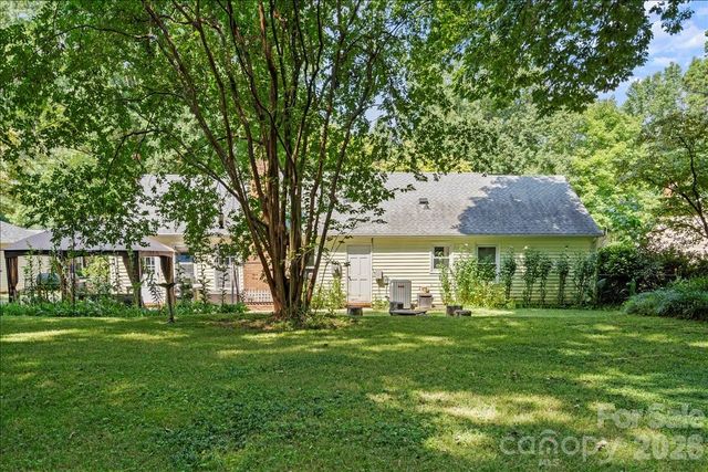 9614 Lone Oak Court, Charlotte, NC 28270
