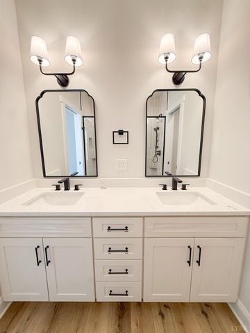 2 Acorn Drive, Appomattox, VA 24522