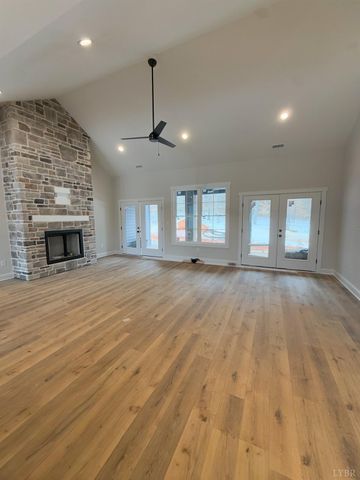 2 Acorn Drive, Appomattox, VA 24522