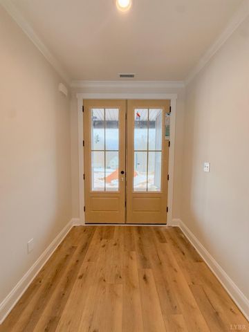 2 Acorn Drive, Appomattox, VA 24522