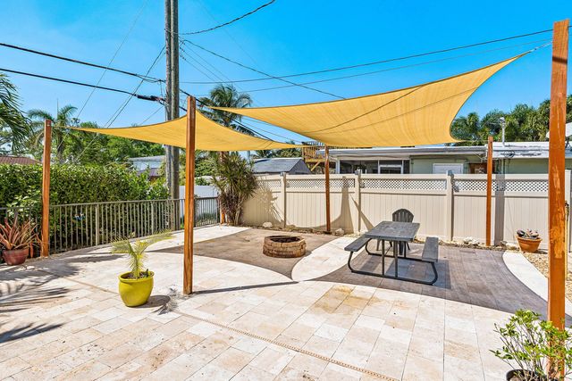 1603 Crest Drive, Lake Worth, FL 33461