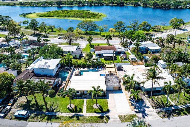 1603 Crest Drive, Lake Worth, FL 33461