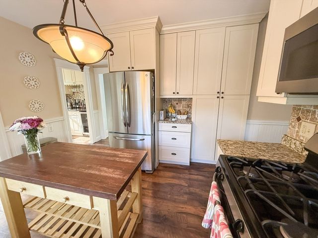 12 Lamar Ave, Worcester, MA 01604
