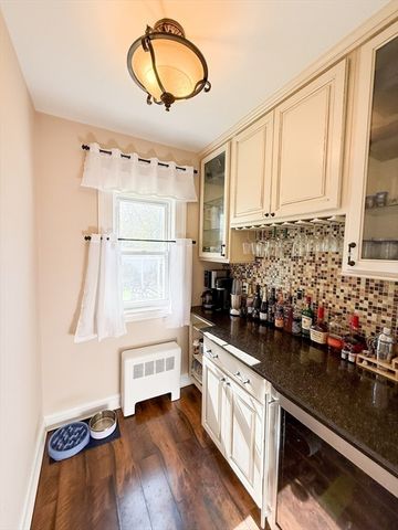 12 Lamar Ave, Worcester, MA 01604