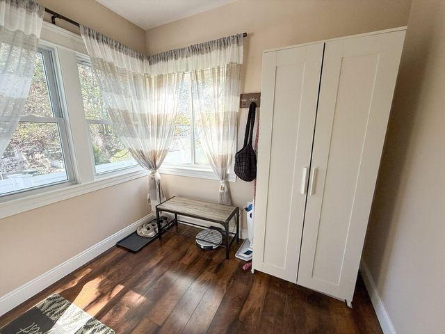 12 Lamar Ave, Worcester, MA 01604