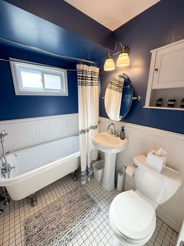12 Lamar Ave, Worcester, MA 01604