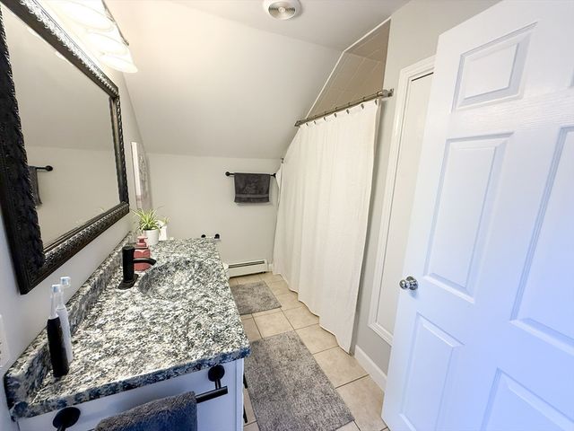 12 Lamar Ave, Worcester, MA 01604