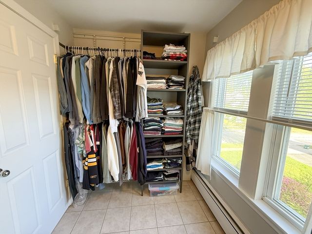 12 Lamar Ave, Worcester, MA 01604