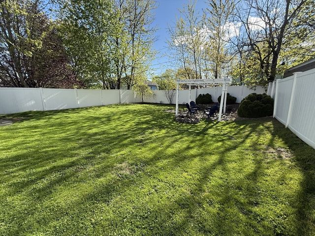 12 Lamar Ave, Worcester, MA 01604