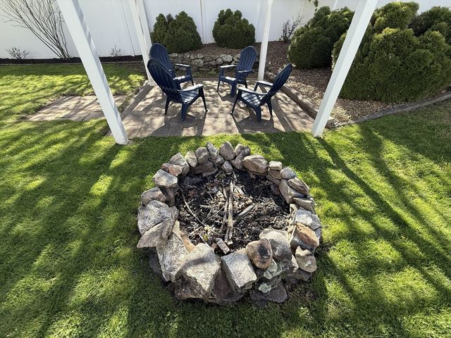 12 Lamar Ave, Worcester, MA 01604