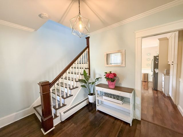 12 Lamar Ave, Worcester, MA 01604